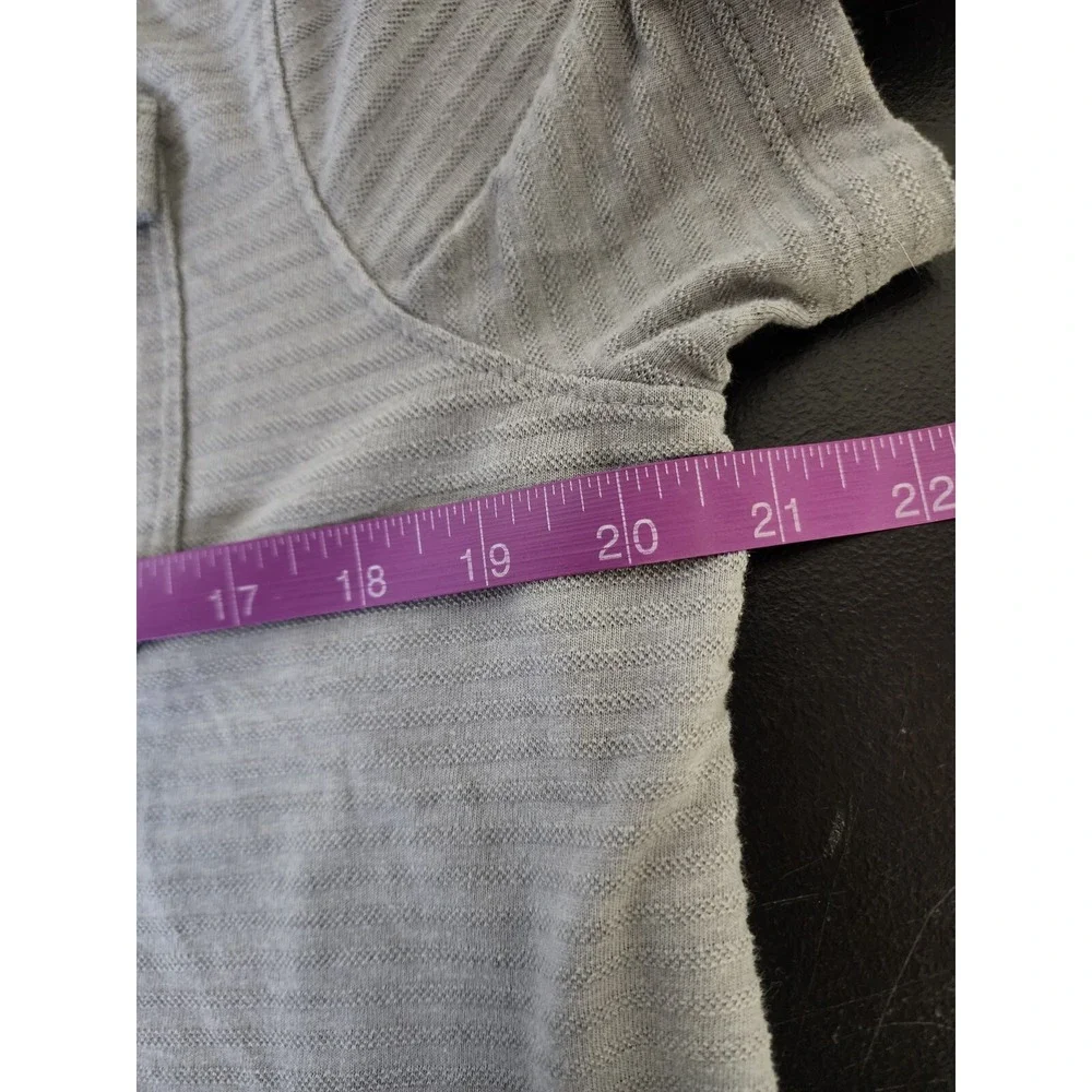 Banana Republic Men's Large Gray Polo Shirt‎ Double Pocket Tee